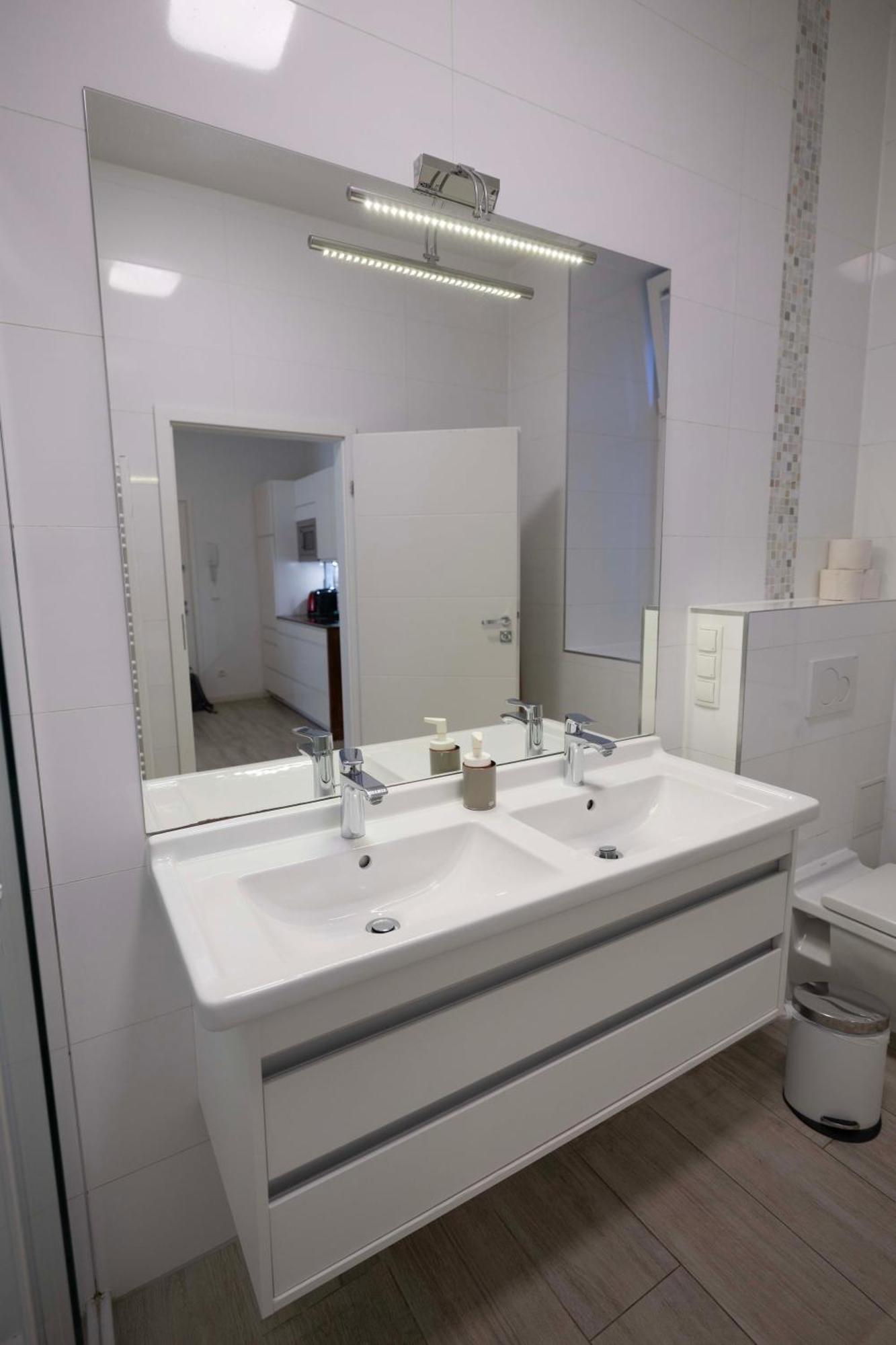 Easy Flat Mariahilf City Living Відень Екстер'єр фото